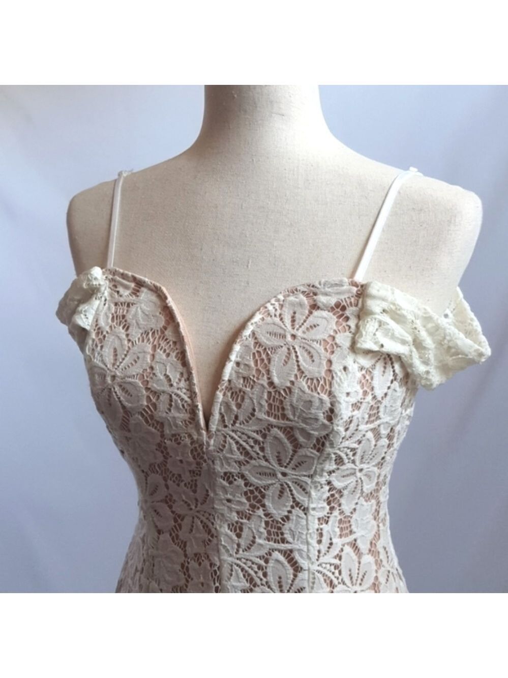 City Triangles Cream Lace Mini Dress - Picture 11 of 16